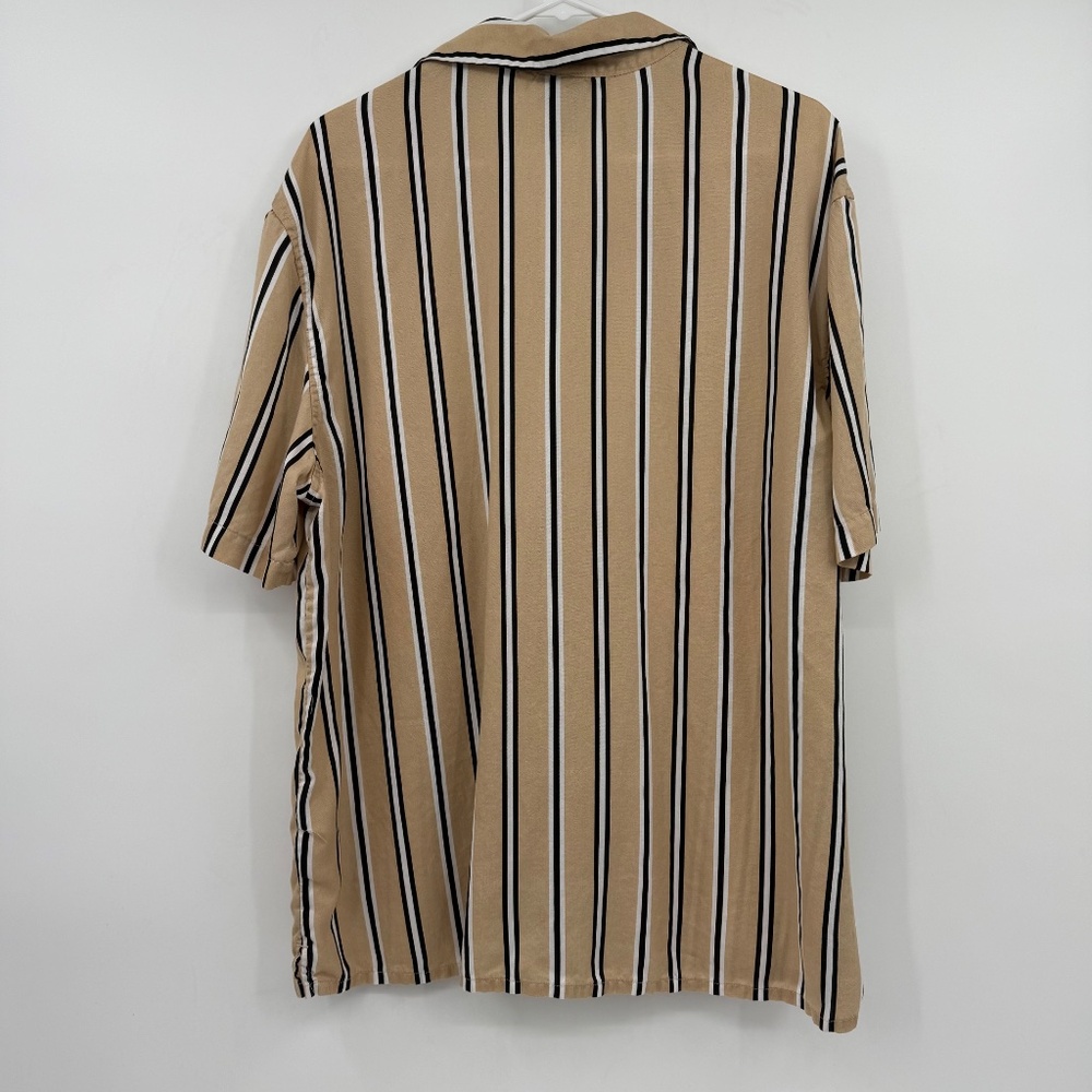 H&M Shirt Men Large Tan White Black Vertical Stripes Button Up Short Sleeve - Picture 4 of 9